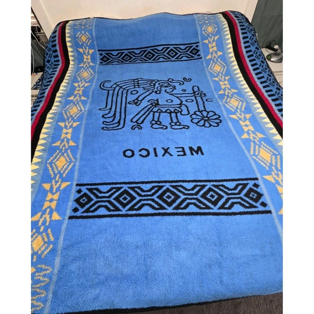 Vintage San Marcos Mexican Cobija Blanket 72x84 Reversible Aztec Mexico Large